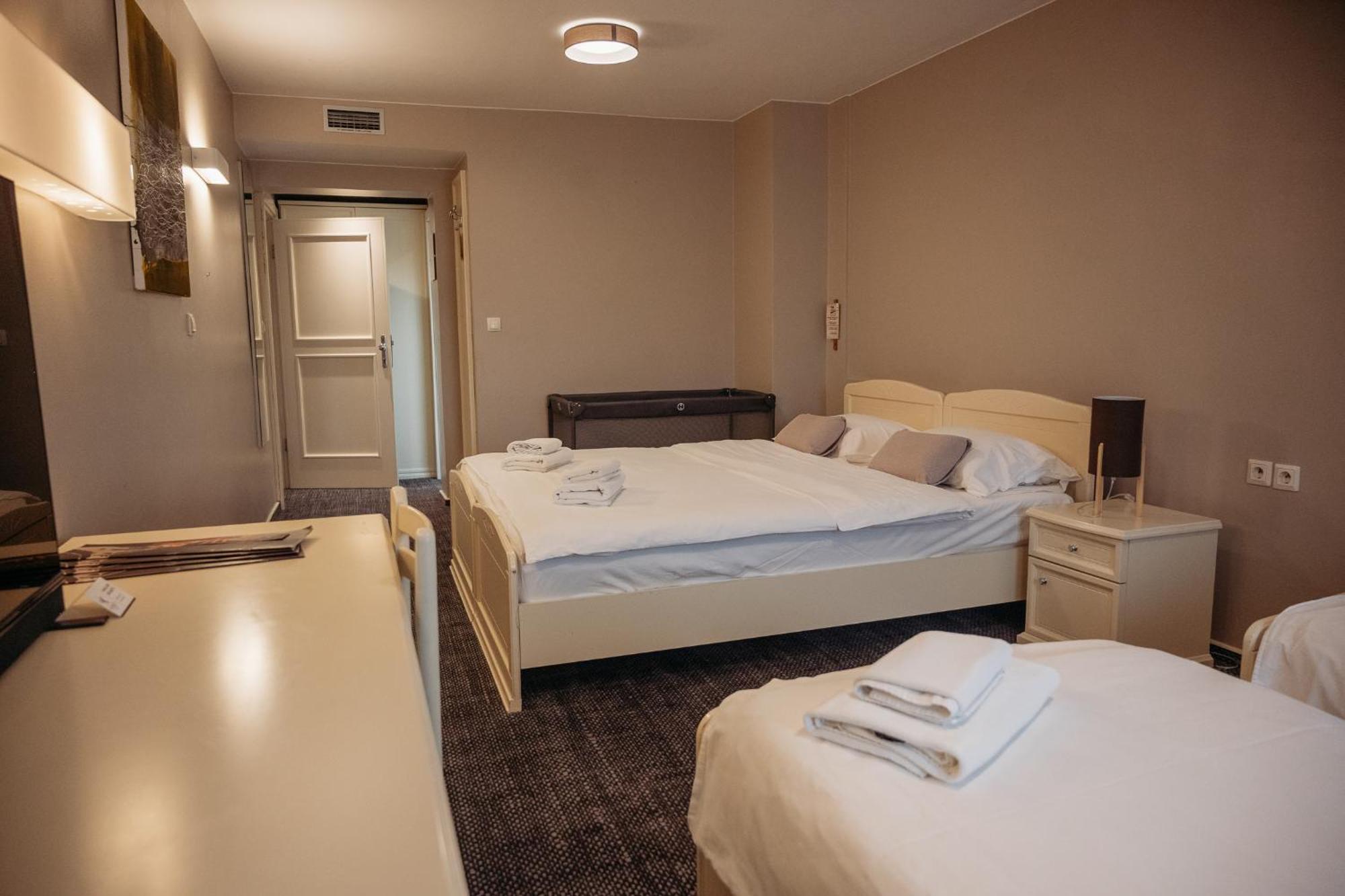 Hotel Kunst Krško الغرفة الصورة